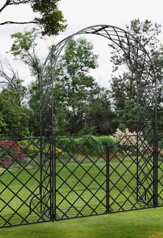 Round Top Garden Arch 'Bagatelle' with garden gate and side panels