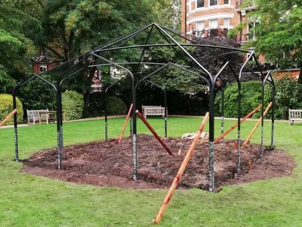 Construction of the Sissinghurst Pavilion by Classic Garden Elements