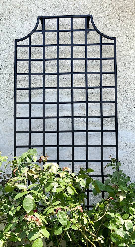 Garden Trellis In Eye Catching Design Inspired By English Country House Garden Trellis In Eye Catching Design, Metal Garden Trellis Uk