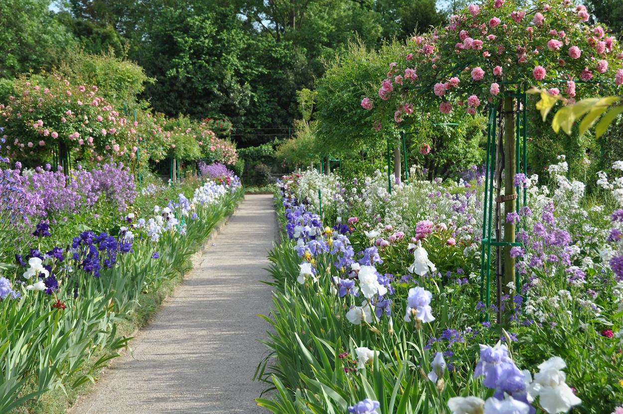 The-Gardens-at-Giverny