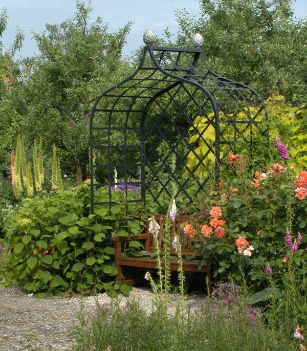 The Victorian Rose Arbour by Classic Garden Elements with a teak garden bench, in the district teaching garden in Steinfurt