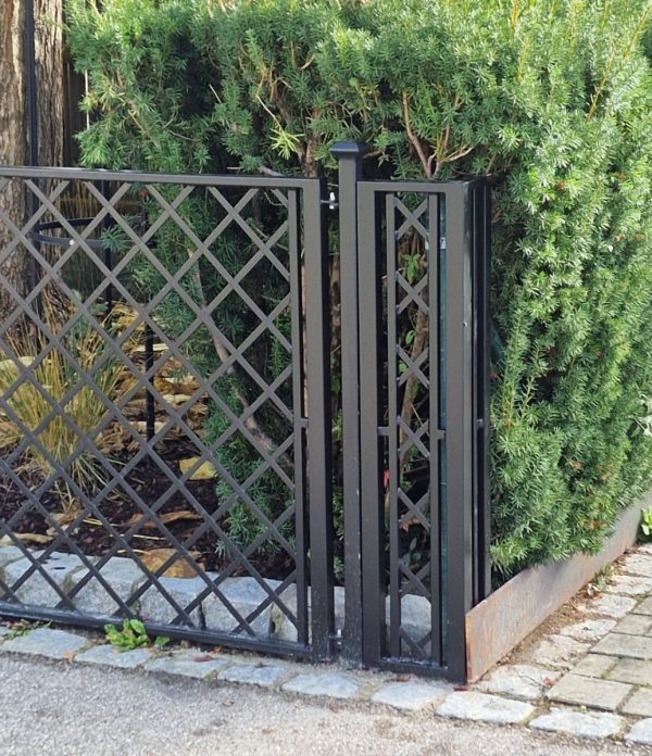 Custom-made fence panels for the Portofino Garden Arch with Gate and Fence by Classic Garden Elements