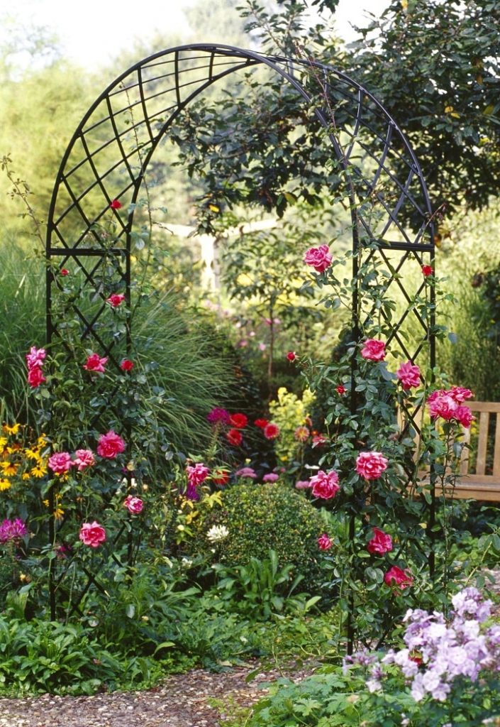 Metal rose arches, garden arches and halfround arches with gates. Buy